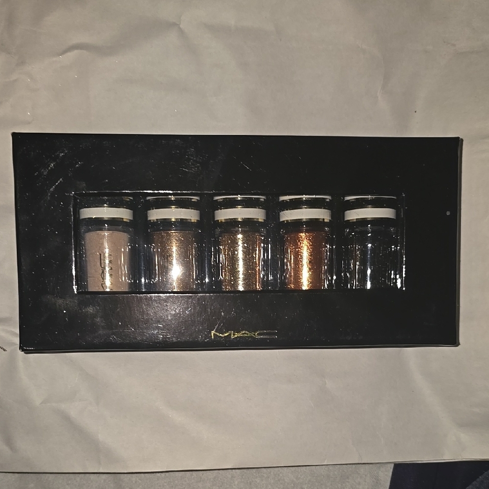 MAC Pigment Set